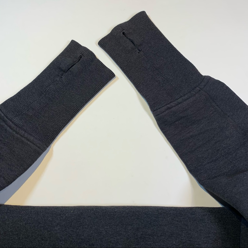 Sz. 4 Lululemon grey mock neck zip up sweater - Picture 5 of 11